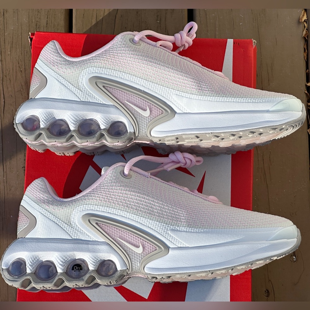 NEW Nike Pink Air Max DN BG Casual Sneaker Size Youth 7 (7Y) ; fits Womens 8.5 - Picture 6 of 9